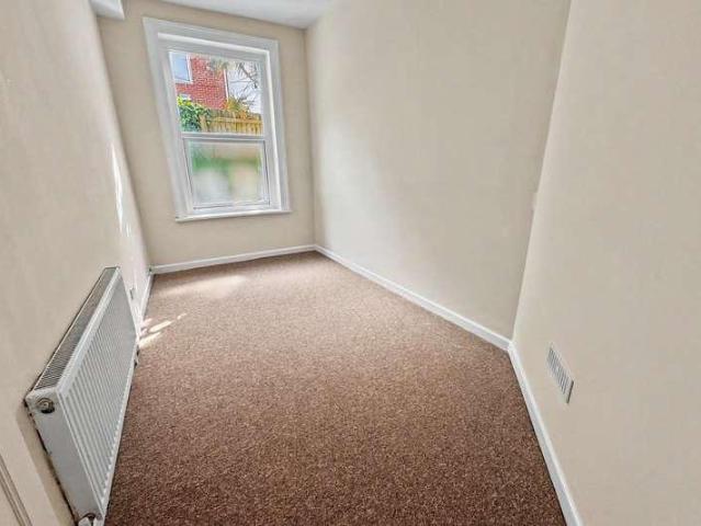 Flat for sale in West Cliff, Bournemouth