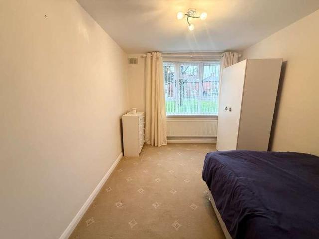 Flat for sale in Amblecote, West Midlands