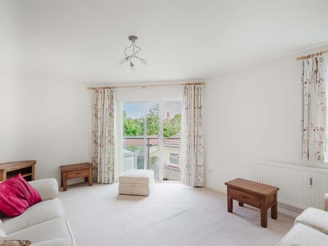 Flat for sale in Weston-super-mare, North Somerset