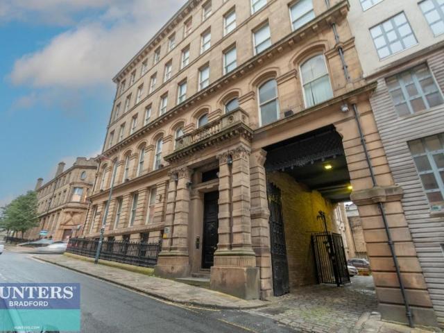 Flat for sale in Little Germany, West Yorkshire