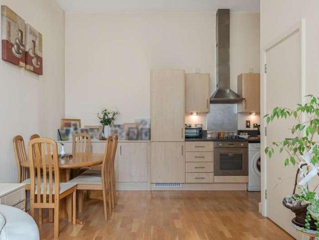 Flat for sale in Row Town, Surrey