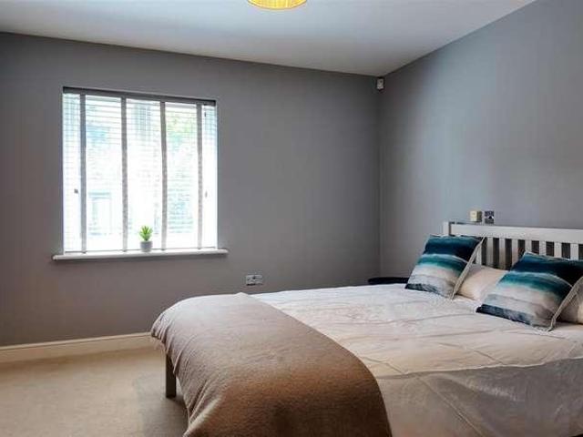 Flat for sale in Canford Cliffs, Poole