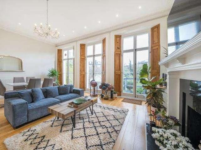 Flat for sale in Belsize Park, Greater London