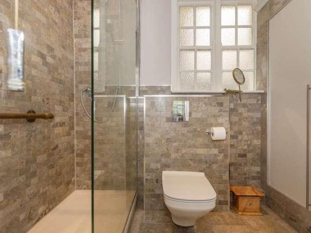 Flat for sale in Heigham Grove, East Bank