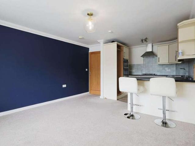 Flat for sale in Poole