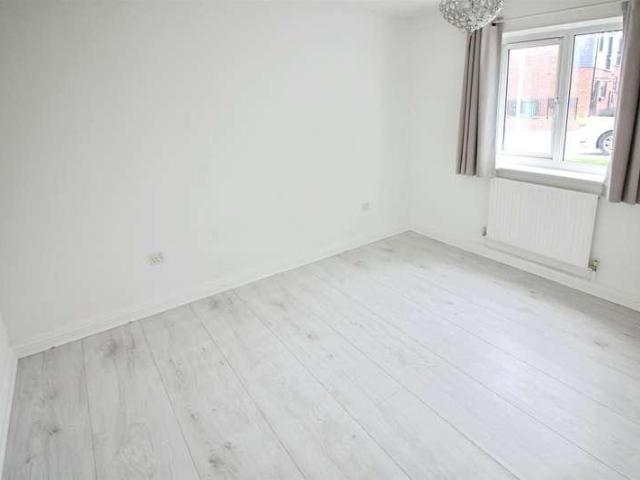 Flat for sale in Oulton, West Yorkshire