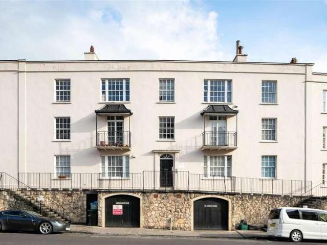 Flat for sale in Hotwells, Feckenham