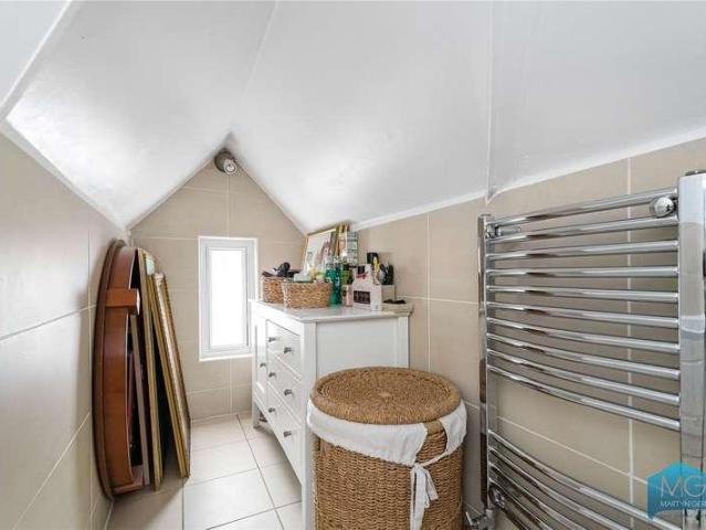 Flat for sale in Palmers Green, Greater London