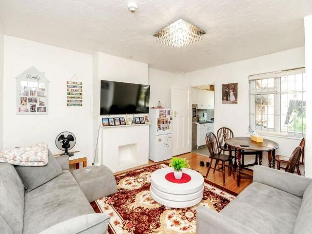 Flat for sale in Greater London