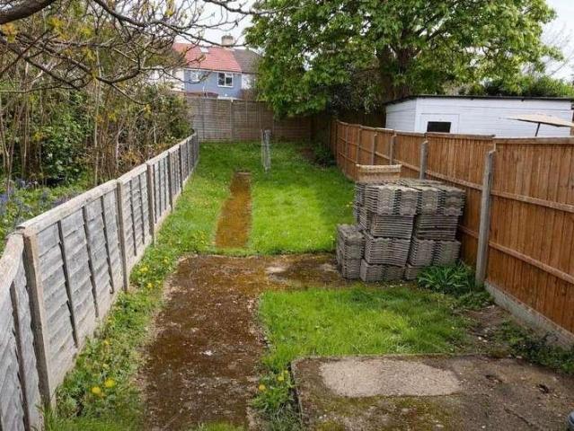 Flat for sale in Slough