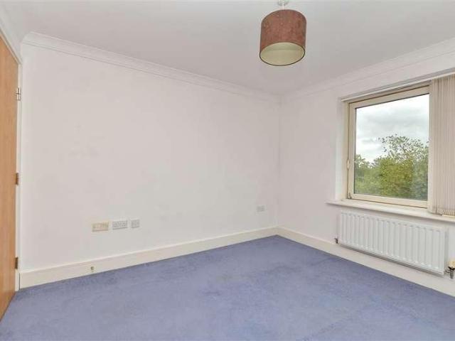 Flat for sale in St. Marys Island, Gillingham