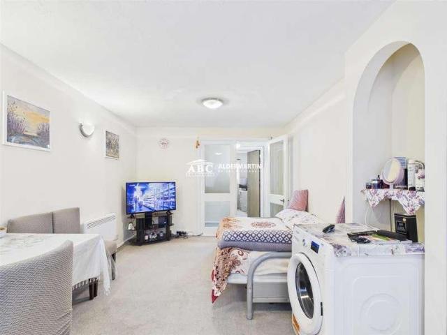 Flat for sale in Burnt Oak, Greater London