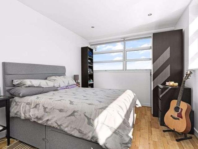 Flat for sale in Blackhills, Surrey