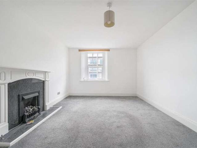 Flat for sale in Feckenham, City Of Bristol