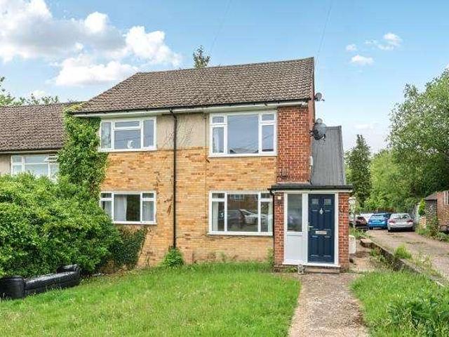 Flat for sale in Daws Hill, Cressex