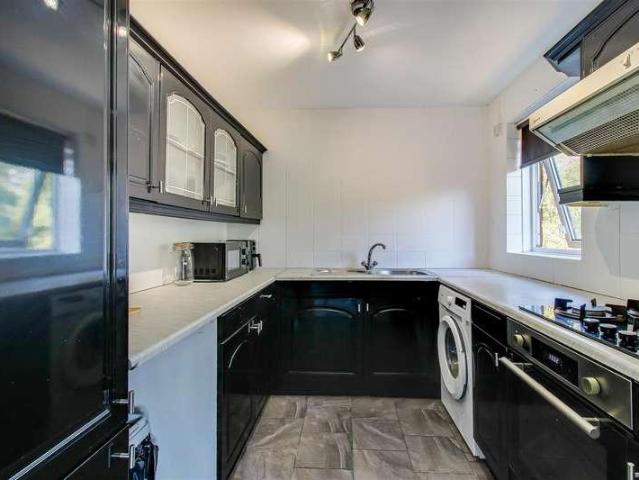 Flat for sale in Gawthorpe, West Yorkshire