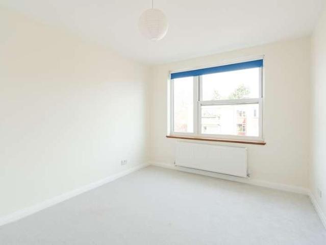Flat for sale in The Slade, Oxfordshire