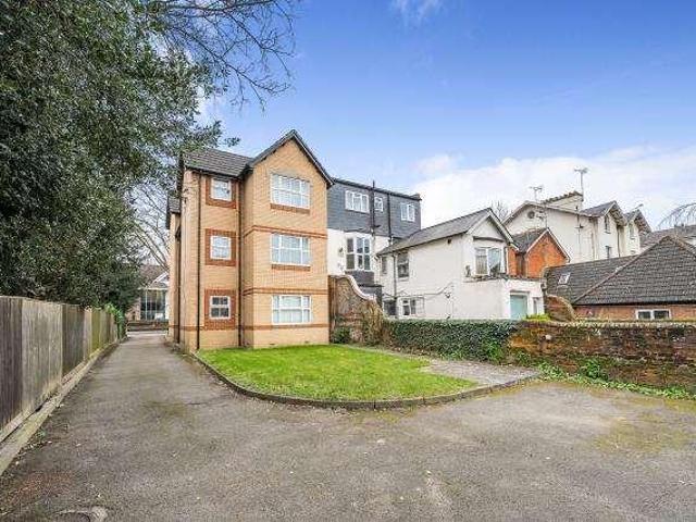 Flat for sale in Newtown, Reading
