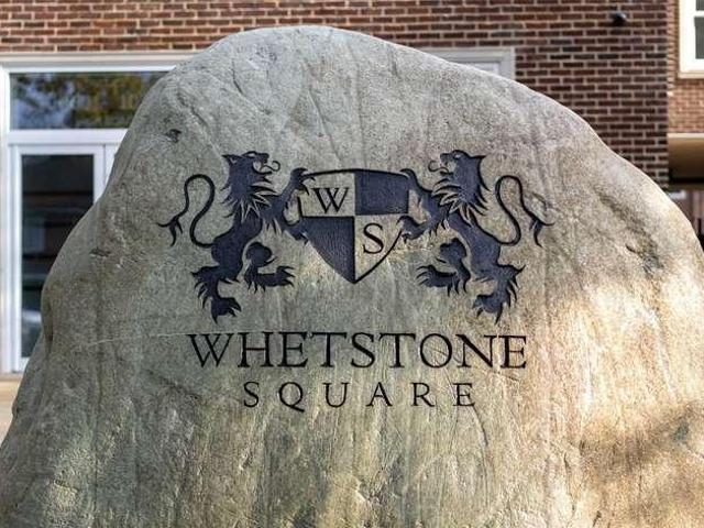 Flat for sale in Whetstone, Greater London