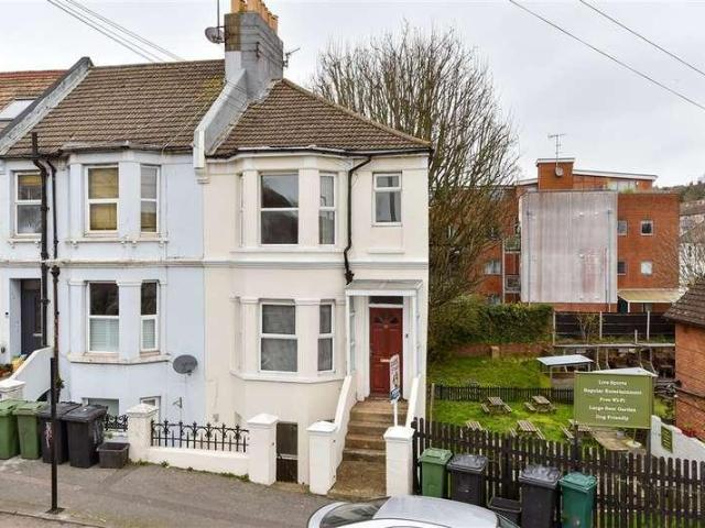 Flat for sale in Round Hill, Brighton & Hove