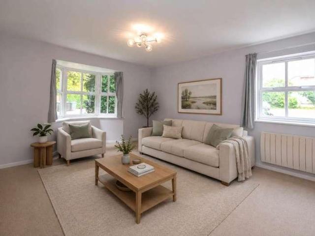 Flat for sale in St. Mildred's, The Bridge