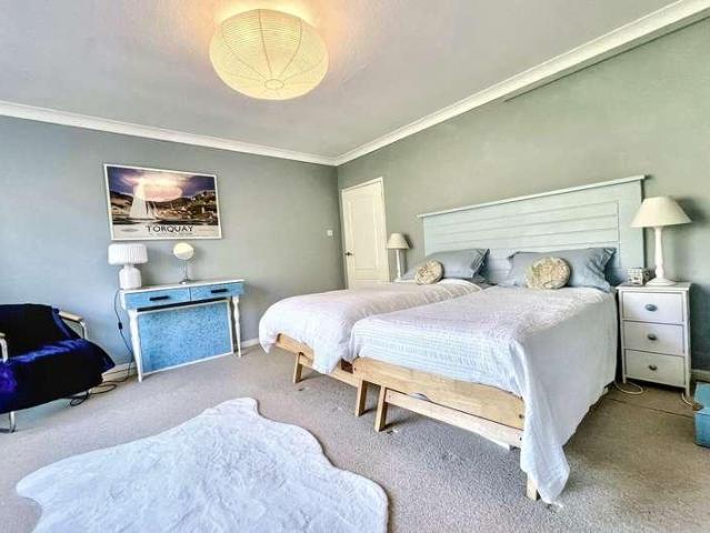 Flat for sale in Branksome Chine, Canford Cliffs