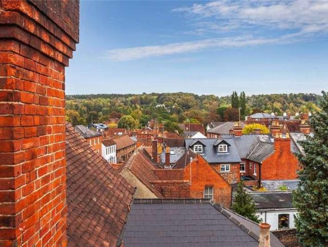 Flat for sale in Henley-on-Thames, South Oxfordshire