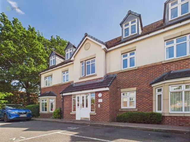 Flat for sale in West Midlands