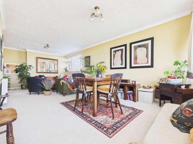 Flat for sale in Fishersgate, West Sussex