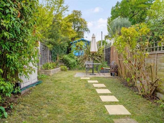 Flat for sale in London Borough of Lewisham, Greater London