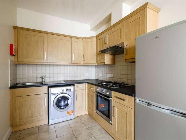 Flat for sale in London Borough of Ealing, Greater London