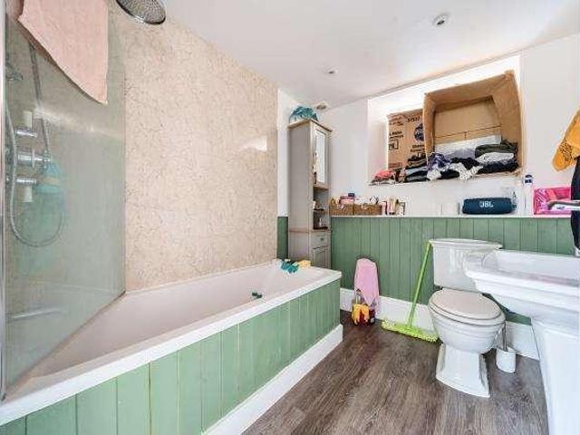 Flat for sale in Black Bourton, Oxfordshire