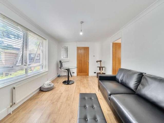 Flat for sale in London Borough of Hillingdon, Greater London