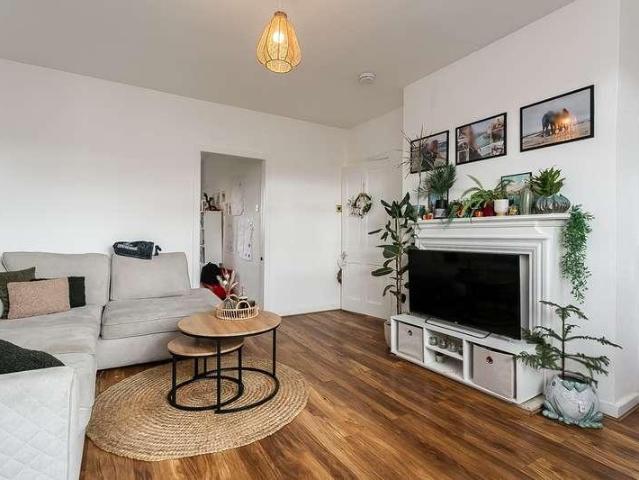 Flat for sale in Newbattle, Newtongrange