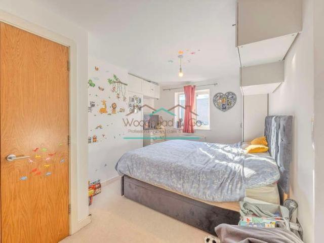 Flat for sale in Haydon Hill, Aylesbury