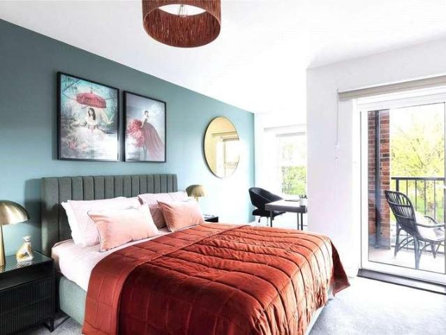 Flat for sale in Whetstone, Greater London