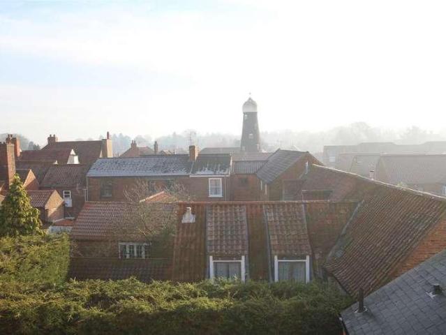 Flat for sale in Barton-upon-humber, North Lincolnshire