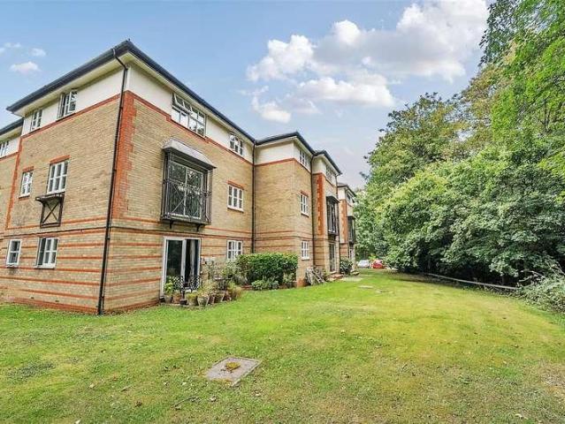 Flat for sale in Reading