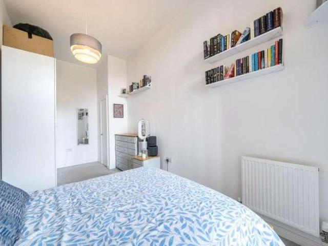 Flat for sale in Guildford Park, Westborough