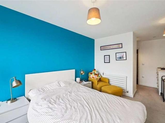 Flat for sale in London Borough of Lewisham, Greater London
