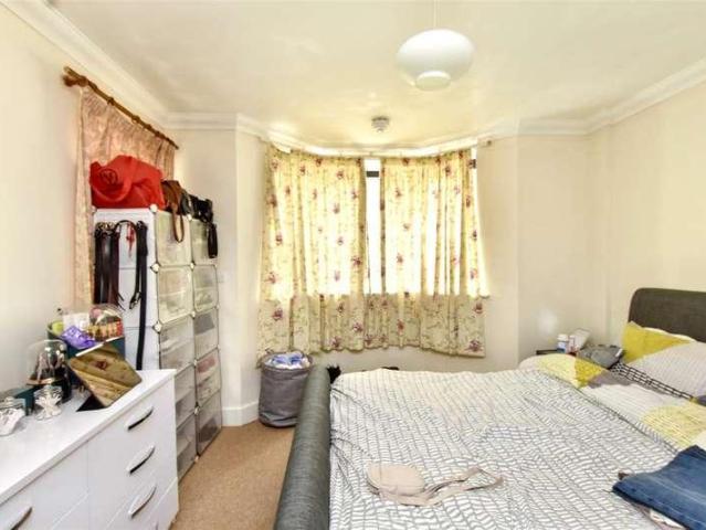 Flat for sale in Eastbourne, East Sussex