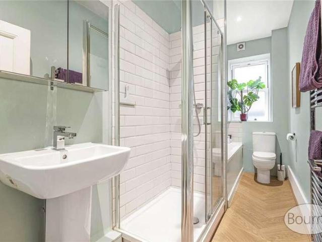 Flat for sale in Charlotteville, Westborough