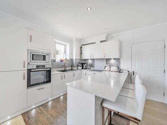 Flat for sale in Woodcote Green, Greater London
