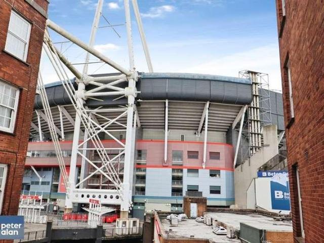 Flat for sale in Castle Quarter, Falcon Lodge
