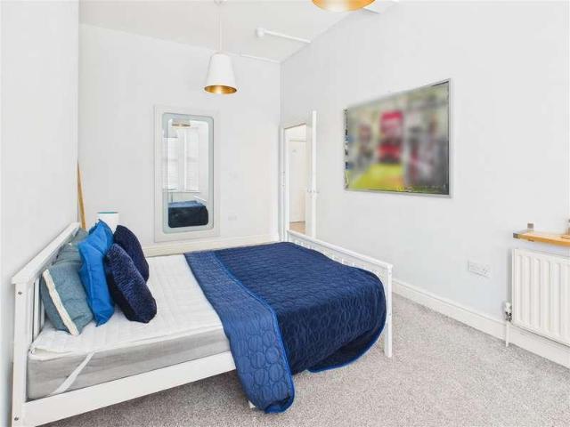 Flat for sale in Hillfields, West Midlands