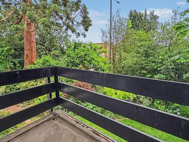 Flat for sale in Wake Green, Birmingham