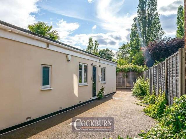 Flat for sale in New Eltham, Greater London