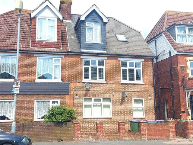 Flat for sale in Folkestone