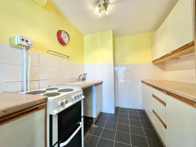 Flat for sale in Southport, Sefton