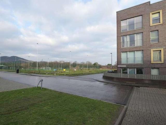 Flat for sale in Bingham, Craigmillar